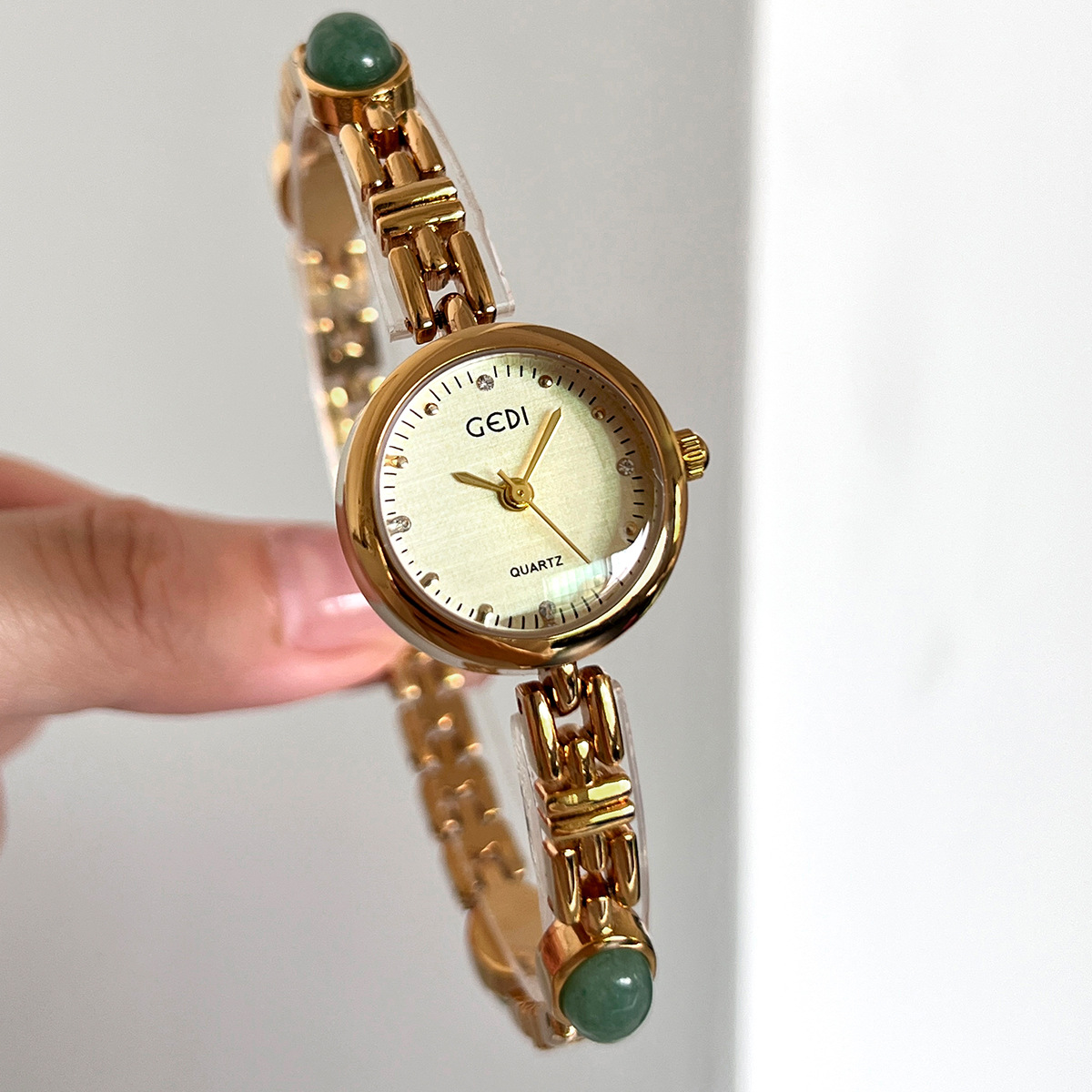 GEDI Luxury Gold Women Watches - Luxury Watch With Green Dial 评论和价格
